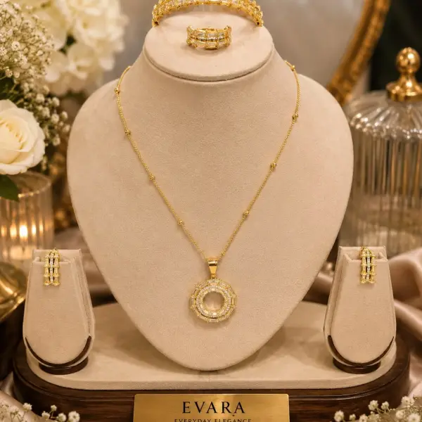 EVARA CORA