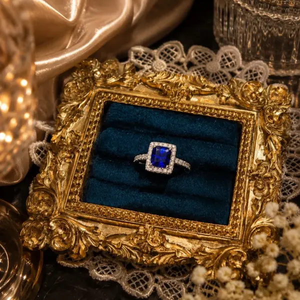 EVARA SAPPHIRE NOIR RING